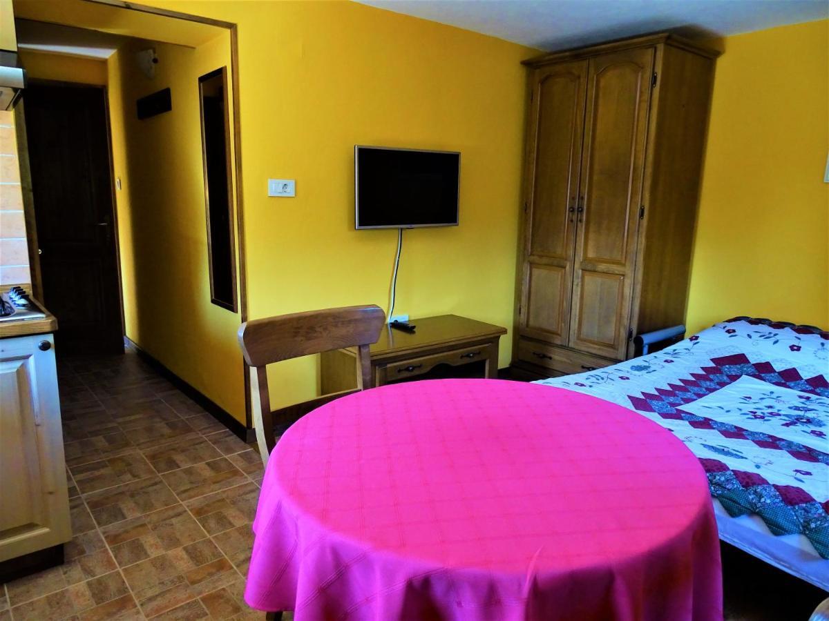 Apartmaji Pr-Gujlu Sela Nad Podmelcem 5220 Tolmin Podmelec المظهر الخارجي الصورة